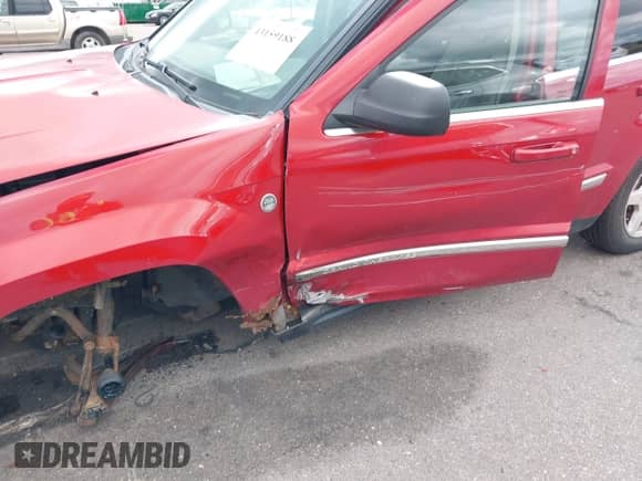 2005 Jeep Grand Cherokee Limited with VIN 1J4HR58N45C677400, listed as a IAAI auction lot 43159188 with 177,338 mi miles and . Bid and sale history available at DreamBid. Image 6.