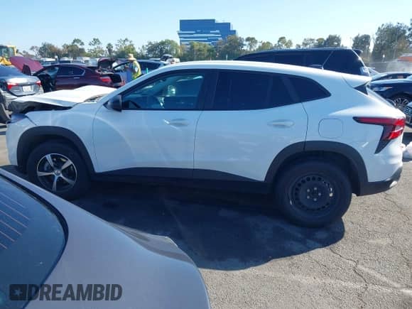 2024 Chevrolet Trax LS with VIN KL77LFE24RC097070, listed as a IAAI auction lot 43398755 with 14,932 mi miles and . Bid and sale history available at DreamBid. Image 14.