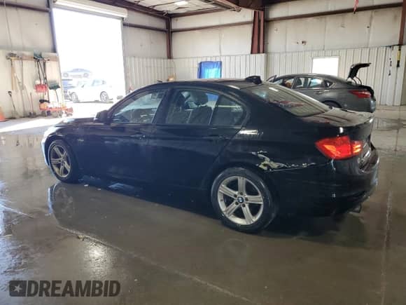 2015 BMW 3 Series 320i xDrive z VIN WBA3C3G59FNS76323, wystawiony jako Copart lot #85577595 z przebiegiem 100 163 mil mil oraz Szkoda całkowita • Salvage title. Historia ofert i sprzedaży dostępna na DreamBid. Obrazek 2.