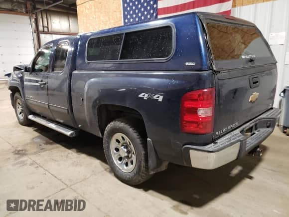 2011 Chevrolet Silverado 1500 LS z VIN 1GCRKREA6BZ297149, wystawiony jako Copart lot #68352385 z przebiegiem 93 390 mil mil oraz Szkoda całkowita • Salvage title. Historia ofert i sprzedaży dostępna na DreamBid. Obrazek 2.