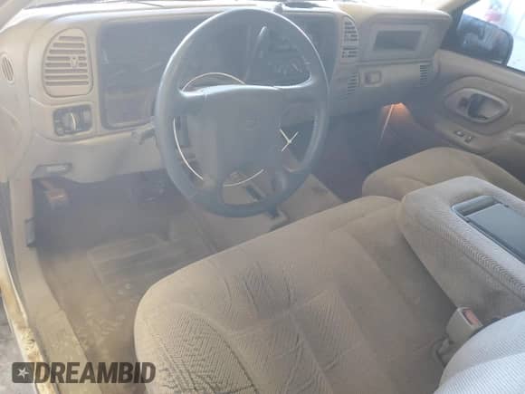 1998 Chevrolet Silverado 2500 с VIN 1GCGK29R8WE102762, выставлен на аукционе Copart как лот 81764284 с пробегом 243 316 миль миль и Списание • Salvage title. История ставок и продаж доступна на DreamBid. Изображение 8.