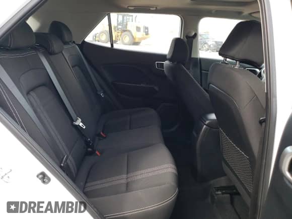 2021 Hyundai Venue SEL z VIN KMHRC8A39MU093133, wystawiony jako Copart lot #72951814 z przebiegiem 54 742 mil mil oraz Czysty tytuł • Clean title. Historia ofert i sprzedaży dostępna na DreamBid. Obrazek 10.