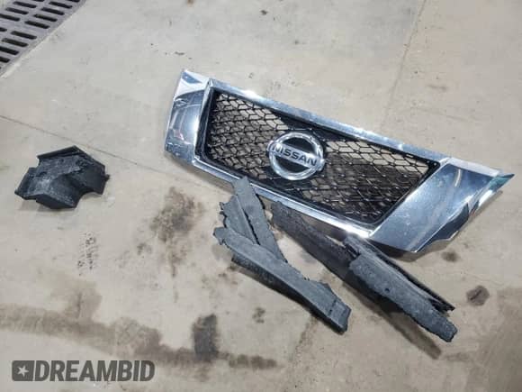 2014 Nissan Pathfinder Platinum with VIN 5N1AR2MM0EC642304, listed as a Copart auction lot 81057945 with 172,643 mi miles and Salvage title. Bid and sale history available at DreamBid. Image 13.