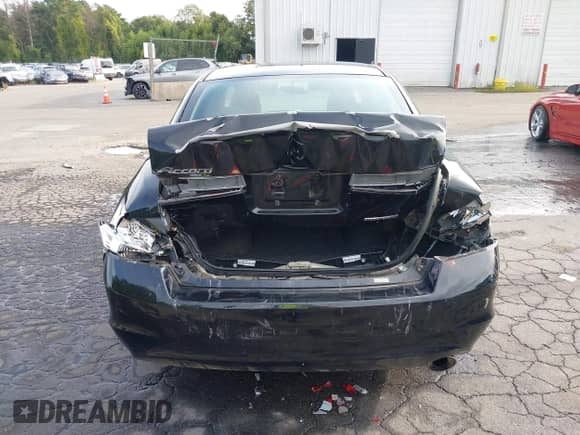 2011 Honda Accord SE с VIN 1HGCP2F65BA097033, выставлен на аукционе IAAI как лот 43183380 с пробегом 256 159 миль миль и . История ставок и продаж доступна на DreamBid. Изображение 6.