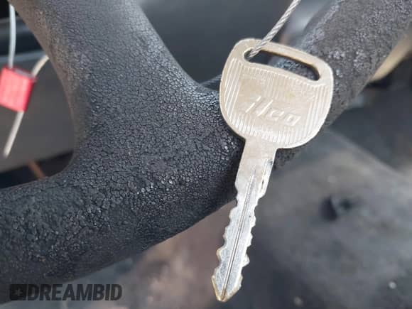 2000 GMC Sierra 1500 SL с VIN 1GTEC14W8YZ228031, выставлен на аукционе IAAI как лот 42003157 с пробегом 232 256 миль миль и . История ставок и продаж доступна на DreamBid. Изображение 11.