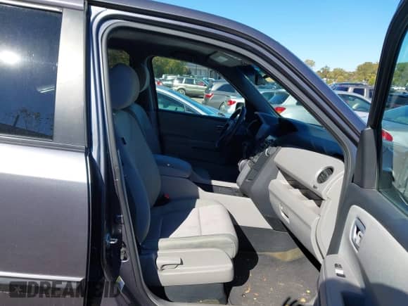 2015 Honda Pilot EX с VIN 5FNYF4H43FB005476, выставлен на аукционе IAAI как лот 43441566 с пробегом 121 571 миль миль и . История ставок и продаж доступна на DreamBid. Изображение 5.