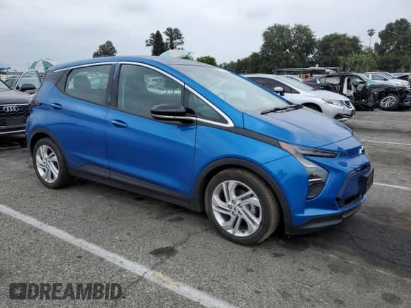 2023 Chevrolet Bolt EV 1LT z VIN 1G1FW6S07P4111164, wystawiony jako Copart lot #55976743 z przebiegiem 4 937 mil mil oraz . Historia ofert i sprzedaży dostępna na DreamBid. Obrazek 4.
