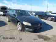 2014 Volvo S60 T5 с VIN YV1612FS7E2277276, выставлен на аукционе IAAI как лот 43080885 с пробегом 135 400 миль миль и . История ставок и продаж доступна на DreamBid. Изображение 1.