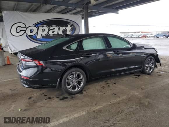 2025 Honda Accord EX-L z VIN 1HGCY2F66SA071683, wystawiony jako Copart lot #82181215 z przebiegiem 2 910 mil mil oraz Szkoda całkowita • Salvage title. Historia ofert i sprzedaży dostępna na DreamBid. Obrazek 3.