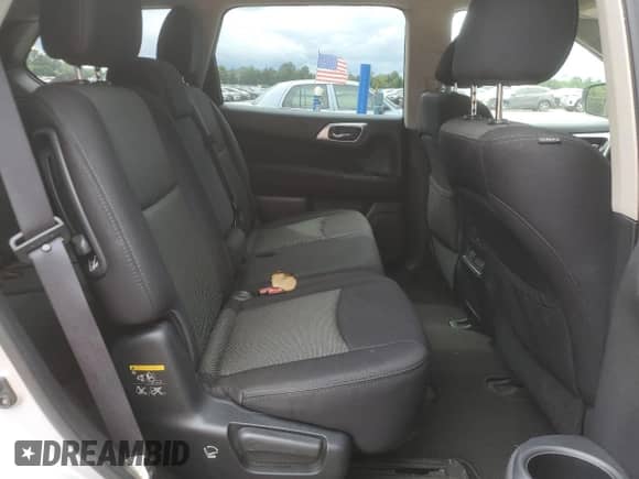 2017 Nissan Pathfinder SV with VIN 5N1DR2MM4HC914239, listed as a Copart auction lot 68387615 with 95,038 mi miles and Salvage title. Bid and sale history available at DreamBid. Image 11.