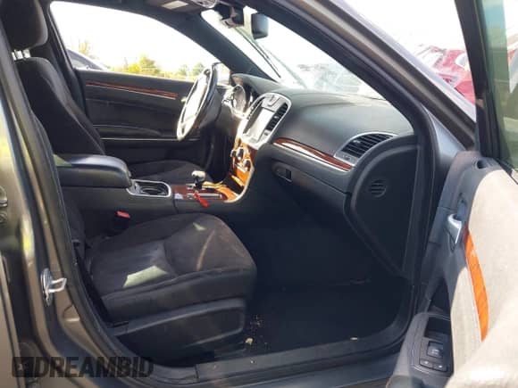 2012 Chrysler 300 с VIN 2C3CCAAG9CH165331, выставлен на аукционе IAAI как лот 43362898 с пробегом 158 904 миль миль и . История ставок и продаж доступна на DreamBid. Изображение 5.