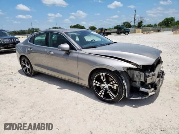 2020 Volvo S60 Inscription z VIN 7JRA22TL9LG030546, wystawiony jako Copart lot #64584615 z przebiegiem 19 531 mil mil oraz Szkoda całkowita • Salvage title. Historia ofert i sprzedaży dostępna na DreamBid. Obrazek 4.