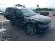 2023 Jeep Grand Cherokee Overland z VIN 1C4RJHDG8P8822650, wystawiony jako IAAI lot #42145252 z przebiegiem 63 100 mil mil oraz . Historia ofert i sprzedaży dostępna na DreamBid. Obrazek 1.