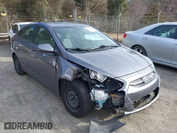 2017 Hyundai Accent SE z VIN KMHCT4AE7HU252611, wystawiony jako IAAI lot #41597453 z przebiegiem 184 016 mil mil oraz . Historia ofert i sprzedaży dostępna na DreamBid. Obrazek 1.