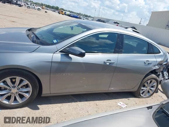 2025 Chevrolet Malibu LT z VIN 1G1ZD5ST7SF144590, wystawiony jako IAAI lot #43275655 z przebiegiem 18 311 mil mil oraz . Historia ofert i sprzedaży dostępna na DreamBid. Obrazek 14.