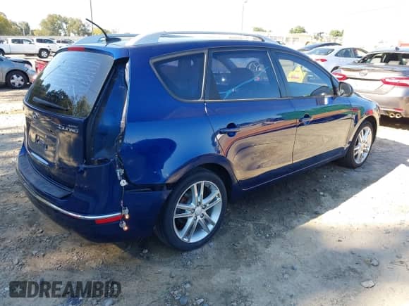 2012 Hyundai Elantra SE z VIN KMHDC8AE9CU146875, wystawiony jako IAAI lot #43350996 z przebiegiem 142 788 mil mil oraz . Historia ofert i sprzedaży dostępna na DreamBid. Obrazek 4.