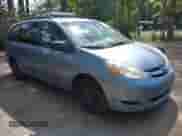 2010 Toyota Sienna CE z VIN 5TDKK4CC2AS327868, wystawiony jako IAAI lot #43291981 z przebiegiem 149 532 mil mil oraz . Historia ofert i sprzedaży dostępna na DreamBid. Obrazek 1.