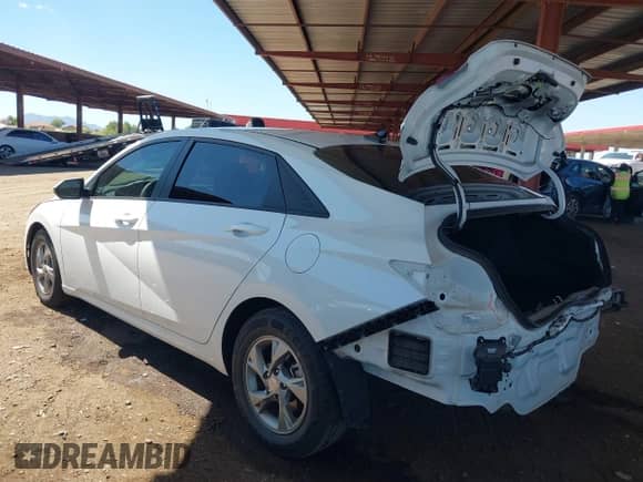 2022 Hyundai Elantra SE с VIN 5NPLL4AG9NH080058, выставлен на аукционе IAAI как лот 43187031 с пробегом 69 817 миль миль и . История ставок и продаж доступна на DreamBid. Изображение 3.