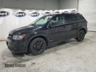 2019 Dodge Journey SE with VIN 3C4PDCBB4KT866955, listed as a Copart auction lot 84617825 with 105,119 mi miles and Clean title. Bid and sale history available at DreamBid. Image 1.