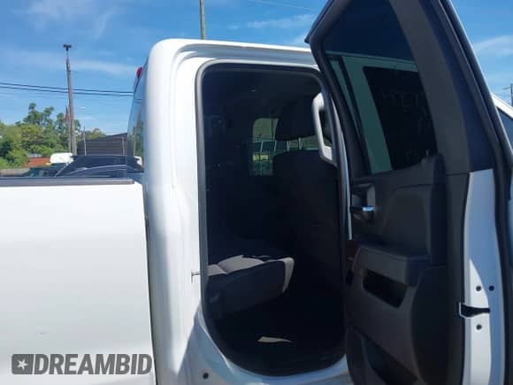 2018 GMC Sierra 1500 SLE with VIN 1GTV2MEC6JZ109134, listed as a IAAI auction lot 42798157 with 156,593 mi miles and . Bid and sale history available at DreamBid. Image 8.