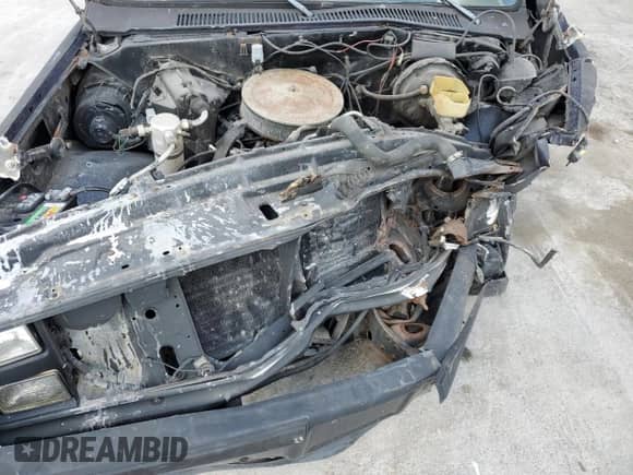1987 Chevrolet Suburban с VIN 1GNER16K2HF113166, выставлен на аукционе Copart как лот 73019634 с пробегом 72 606 миль миль и На запчасти • Non repairable. История ставок и продаж доступна на DreamBid. Изображение 13.