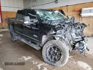 2017 Chevrolet Silverado 1500 High Country z VIN 3GCUKTEJ4HG196756, wystawiony jako Copart lot #82034145 z przebiegiem Nie podano mil oraz Czysty tytuł • Clean title. Historia ofert i sprzedaży dostępna na DreamBid. Obrazek 4.