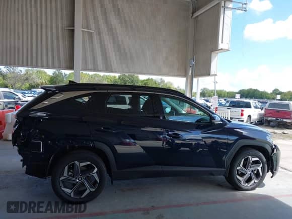 2024 Hyundai Tucson Limited with VIN KM8JECD11RU186529, listed as a IAAI auction lot 43370705 with 11,128 mi miles and . Bid and sale history available at DreamBid. Image 14.
