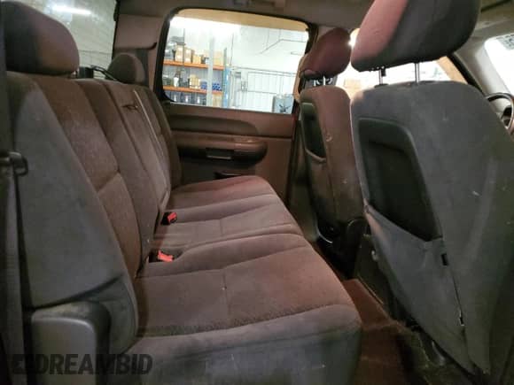 2007 Chevrolet Silverado 1500 LTZ z VIN 3GCEK13M97G512107, wystawiony jako Copart lot #63607775 z przebiegiem 215 973 mil mil oraz Szkoda całkowita • Salvage title. Historia ofert i sprzedaży dostępna na DreamBid. Obrazek 10.