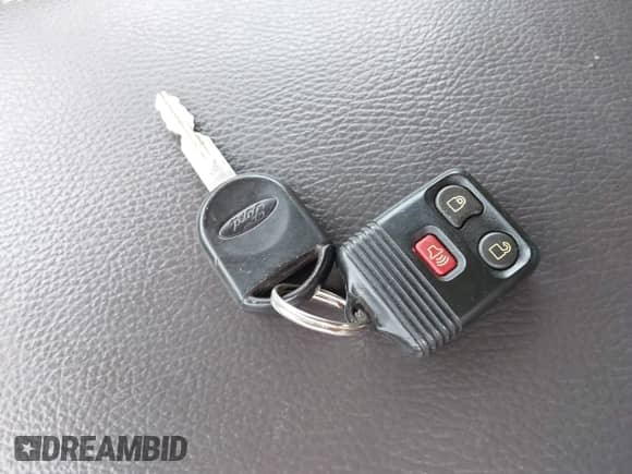 2009 Ford F-150 XL with VIN 1FTPW14V59FA75196, listed as a IAAI auction lot 42361376 with 218,536 mi miles and . Bid and sale history available at DreamBid. Image 11.