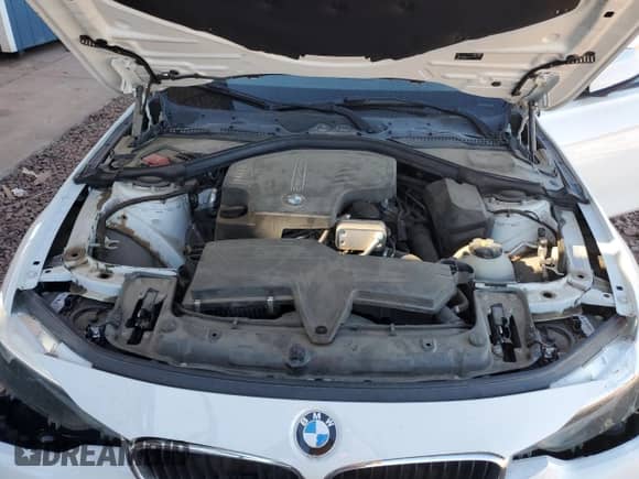 2016 BMW 3 Series 320i xDrive с VIN WBA8A3C55GK551478, выставлен на аукционе Copart как лот 85953825 с пробегом 28 082 миль миль и Списание • Salvage title. История ставок и продаж доступна на DreamBid. Изображение 11.