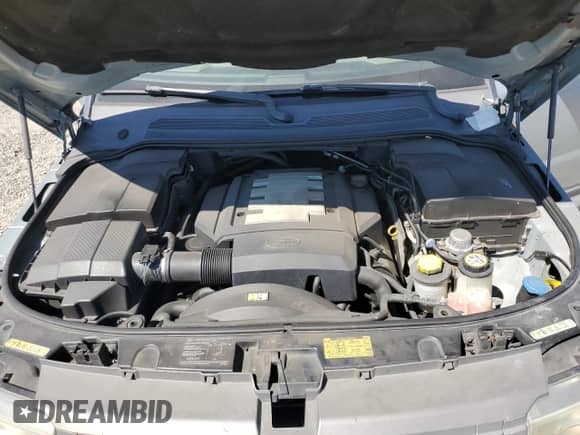 2006 Land Rover Range Rover Sport HSE with VIN SALSF25486A956322, listed as a Copart auction lot 68209045 with 178,721 mi miles and Salvage title. Bid and sale history available at DreamBid. Image 11.