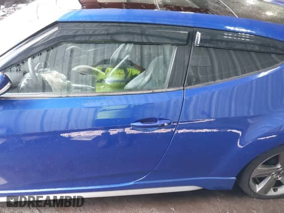 2013 Hyundai Veloster Turbo с VIN KMHTC6AE2DU106462, выставлен на аукционе IAAI как лот 42388157 с пробегом 211 795 миль миль и . История ставок и продаж доступна на DreamBid. Изображение 14.