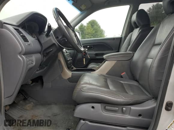 2006 Honda Pilot EX-L with VIN 2HKYF18706H543174, listed as a Copart auction lot 83982065 with 197,216 mi miles and Salvage title. Bid and sale history available at DreamBid. Image 7.