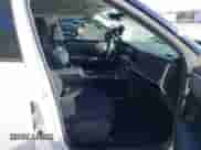 2025 Hyundai Santa Fe SE с VIN 5NMP14GL2SH070282, выставлен на аукционе IAAI как лот 41259268 с пробегом 19 077 миль миль и . История ставок и продаж доступна на DreamBid. Изображение 5.