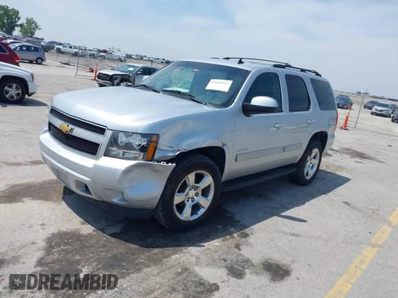 2012 Chevrolet Tahoe LT с VIN 1GNSKBE0XCR307979, выставлен на аукционе IAAI как лот 42420715 с пробегом 235 925 миль миль и . История ставок и продаж доступна на DreamBid. Изображение 2.