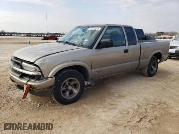 2000 Chevrolet S-10 LS с VIN 1GCCS1959Y8272930, выставлен на аукционе Copart как лот 45386215 с пробегом 242 801 миль миль и Списание • Salvage title. История ставок и продаж доступна на DreamBid. Изображение 1.