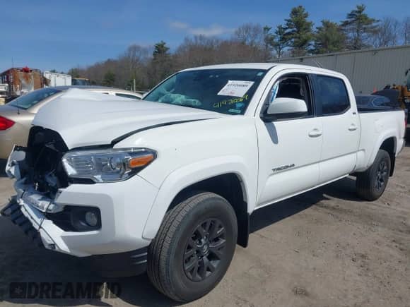 2021 Toyota Tacoma SR5 z VIN 3TMDZ5BN4MM118505, wystawiony jako IAAI lot #41920089 z przebiegiem 30 693 mil mil oraz . Historia ofert i sprzedaży dostępna na DreamBid. Obrazek 17.