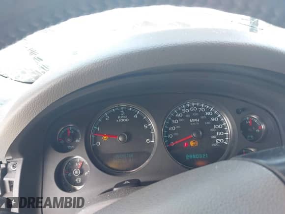 2007 Chevrolet Suburban LS with VIN 1GNFC16J77R260500, listed as a IAAI auction lot 42787990 with 167,163 mi miles and . Bid and sale history available at DreamBid. Image 7.