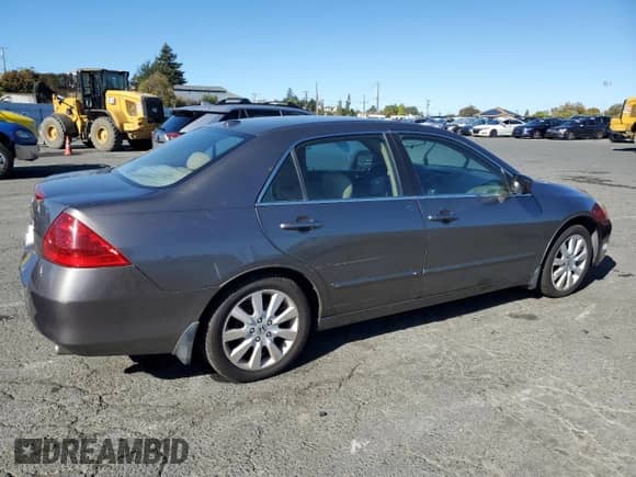 2007 Honda Accord EX-L with VIN 1HGCM66807A074672, listed as a Copart auction lot 85421675 with 143,200 mi miles and Clean title. Bid and sale history available at DreamBid. Image 3.