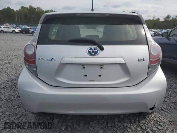 2014 Toyota Prius Two z VIN JTDKDTB38E1072460, wystawiony jako Copart lot #80341025 z przebiegiem 186 473 mil mil oraz Szkoda całkowita • Salvage title. Historia ofert i sprzedaży dostępna na DreamBid. Obrazek 6.