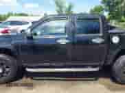 2008 Chevrolet Colorado 2LT z VIN 1GCDT13EX88148241, wystawiony jako IAAI lot #42255508 z przebiegiem 91 339 mil mil oraz . Historia ofert i sprzedaży dostępna na DreamBid. Obrazek 14.