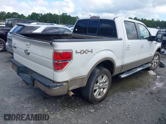 2011 Ford F-150 XLT z VIN 1FTFW1ET3BFA82565, wystawiony jako IAAI lot #42732777 z przebiegiem 361 824 mil mil oraz . Historia ofert i sprzedaży dostępna na DreamBid. Obrazek 4.