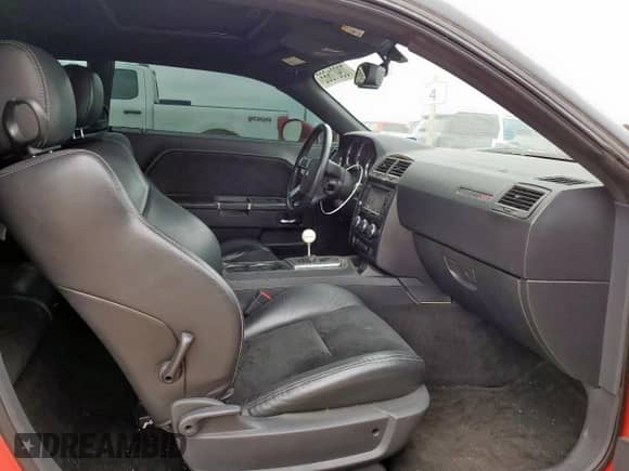 2009 Dodge Challenger SRT-8 с VIN 2B3LJ74W49H549308, выставлен на аукционе Copart как лот 70901665 с пробегом 84 813 миль миль и Чистый • Clean title. История ставок и продаж доступна на DreamBid. Изображение 10.