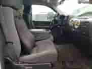 2009 Chevrolet Silverado 1500 LT z VIN 2GCEK23CX91139720, wystawiony jako Copart lot #55107335 z przebiegiem 219 215 mil mil oraz Czysty tytuł • Clean title. Historia ofert i sprzedaży dostępna na DreamBid. Obrazek 7.