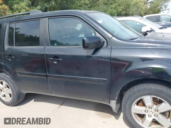 2011 Honda Pilot EX with VIN 5FNYF3H45BB043828, listed as a IAAI auction lot 43161456 with 274,674 mi miles and . Bid and sale history available at DreamBid. Image 13.