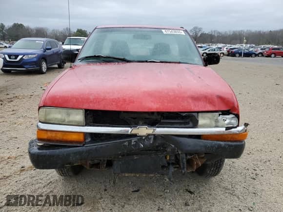 2003 Chevrolet S-10 z VIN 1GCCS14H638124325, wystawiony jako Copart lot #47543655 z przebiegiem 218 562 mil mil oraz Szkoda całkowita • Salvage title. Historia ofert i sprzedaży dostępna na DreamBid. Obrazek 5.