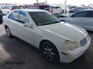 2004 Mercedes-Benz C 240 с VIN WDBRF61JX4A628520, выставлен на аукционе IAAI как лот 41788831 с пробегом 201 151 миль миль и . История ставок и продаж доступна на DreamBid. Изображение 1.