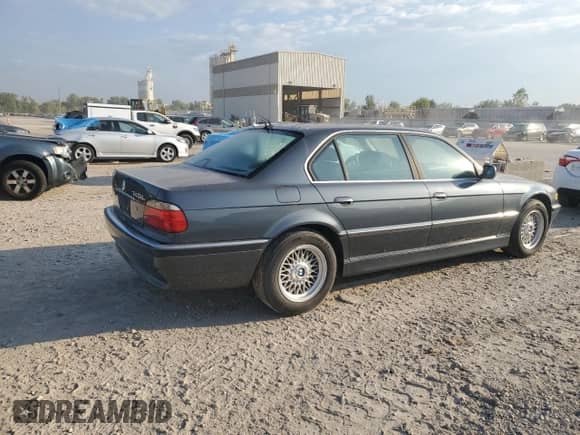 2001 BMW 7 Series 740iL with VIN WBAGH83431DP28066, listed as a Copart auction lot 81989435 with Not provided miles and Clean title. Bid and sale history available at DreamBid. Image 3.