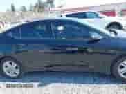 2020 Hyundai Elantra SEL z VIN KMHD84LF3LU001590, wystawiony jako IAAI lot #43301635 z przebiegiem Nie podano mil oraz . Historia ofert i sprzedaży dostępna na DreamBid. Obrazek 13.