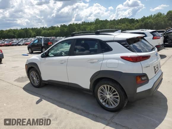 2020 Hyundai Kona SEL Plus z VIN KM8K62AA2LU426534, wystawiony jako Copart lot #61018735 z przebiegiem 137 704 mil mil oraz Szkoda całkowita • Salvage title. Historia ofert i sprzedaży dostępna na DreamBid. Obrazek 2.